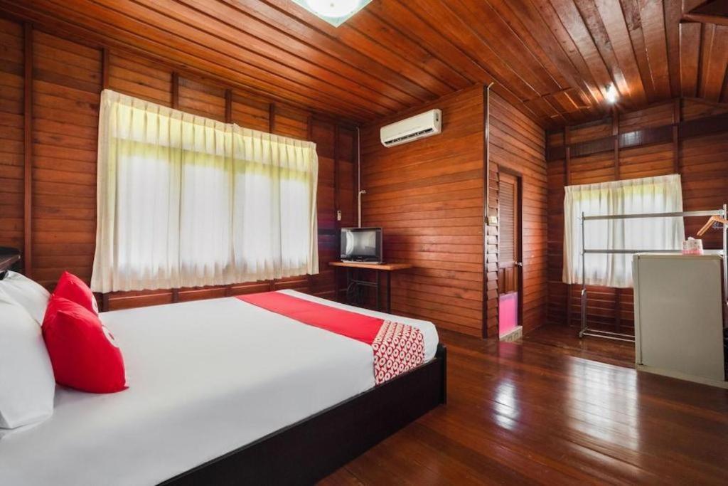 Oyo 1143 Phet Luran Thai Resort Kohchang Ko Čang Exteriér fotografie